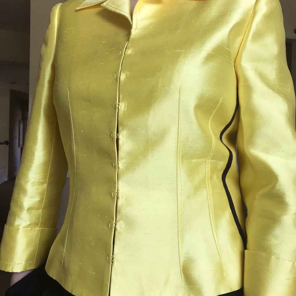 Sassy Jacket - Picture 2 of 13